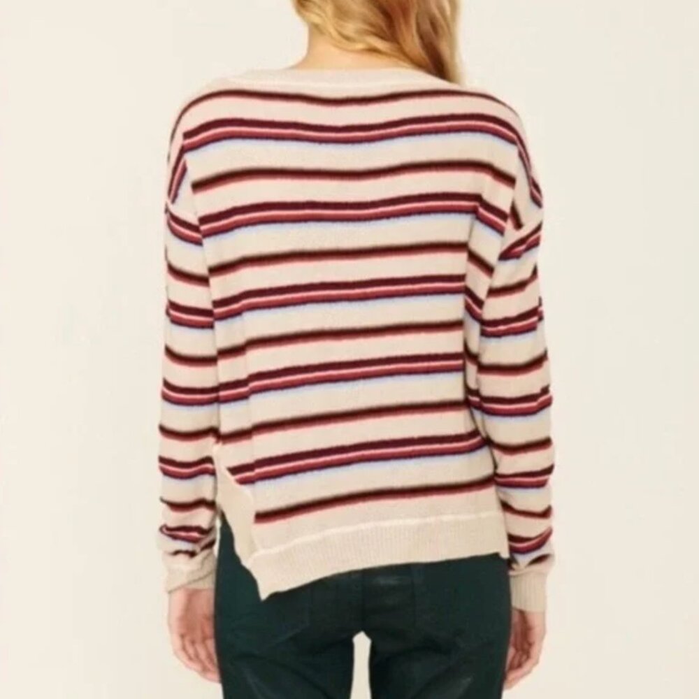 Beach Sweater - Picture 2 of 7